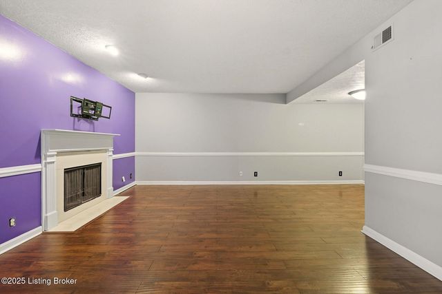 10401 Shelbyville Rd, Louisville, KY 40223