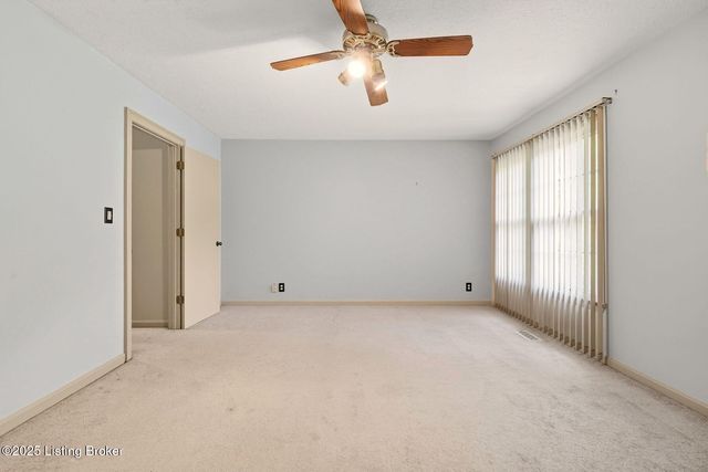 10401 Shelbyville Rd, Louisville, KY 40223