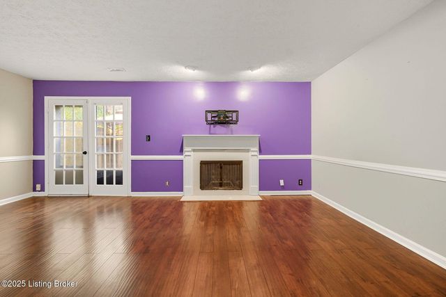 10401 Shelbyville Rd, Louisville, KY 40223