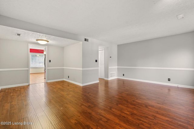 10401 Shelbyville Rd, Louisville, KY 40223