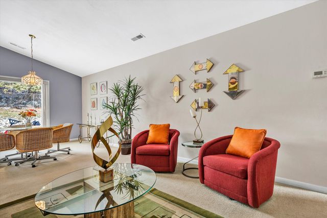 7015 Autumn Wood LN, Roanoke, VA 24019