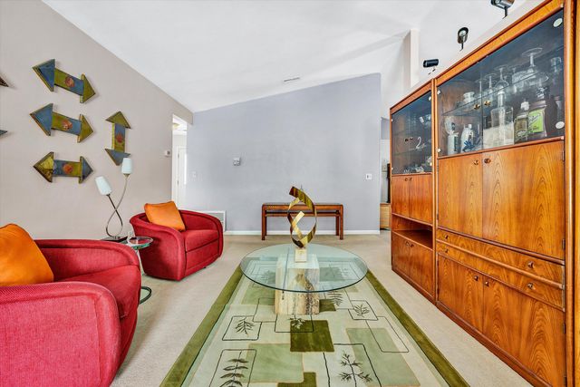 7015 Autumn Wood LN, Roanoke, VA 24019