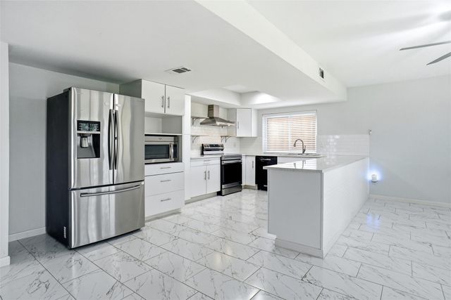 3104 Story Lane, Bedford, TX 76021