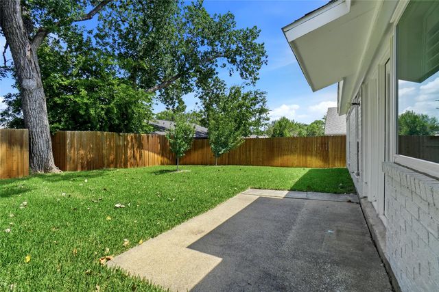 3104 Story Lane, Bedford, TX 76021