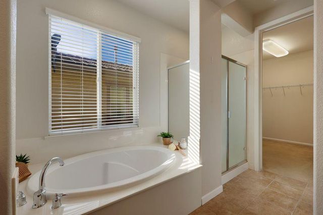 946 Campfire Cir, Rocklin, CA 95765