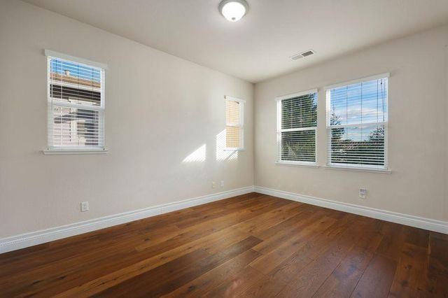 946 Campfire Cir, Rocklin, CA 95765