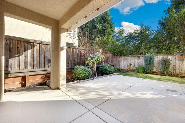 946 Campfire Cir, Rocklin, CA 95765