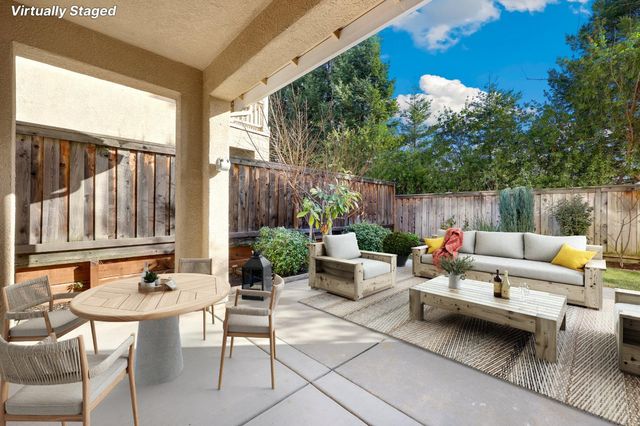 946 Campfire Cir, Rocklin, CA 95765