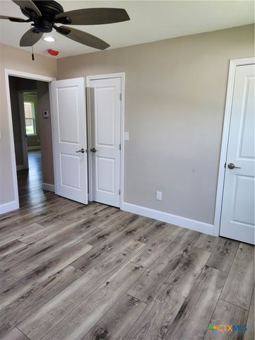 209 W Victory Avenue, Temple, TX 76501