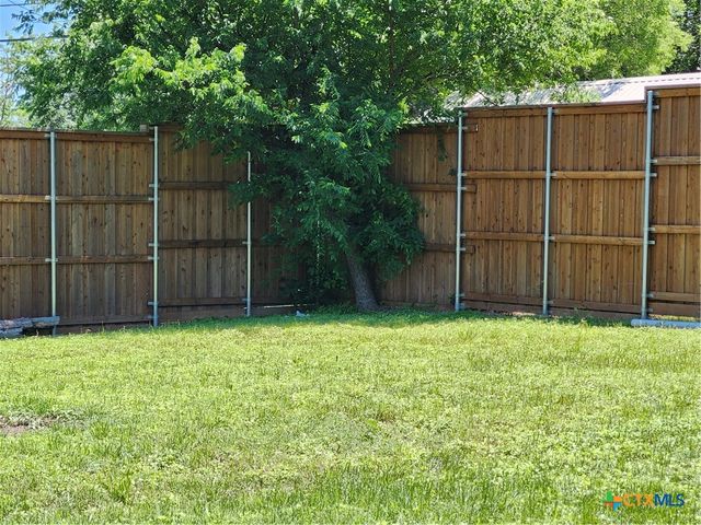209 W Victory Avenue, Temple, TX 76501