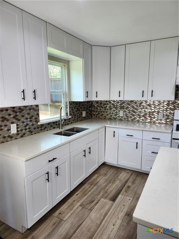209 W Victory Avenue, Temple, TX 76501
