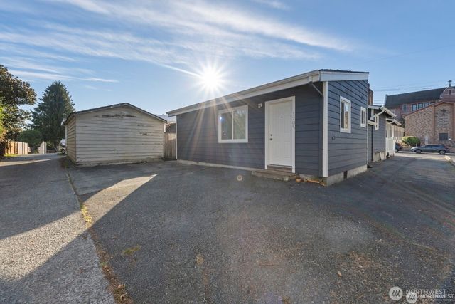 120 N 80th Street, Seattle, WA 98103