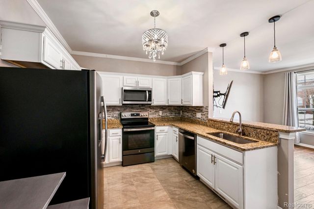 43046 Strand Drive, Sterling Heights, MI 48313