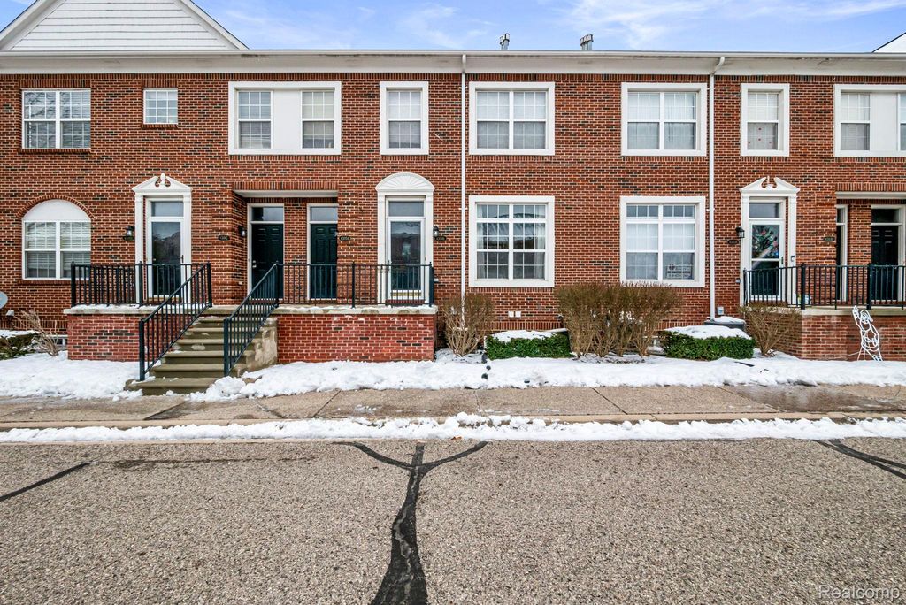 43046 Strand Drive, Sterling Heights, MI 48313