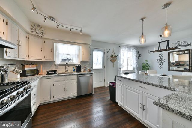 1653 FITZWATERTOWN RD, Willow Grove, PA 19090