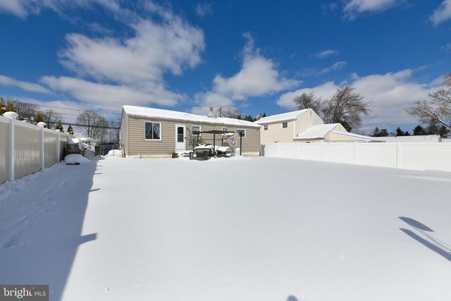 1653 FITZWATERTOWN RD, Willow Grove, PA 19090