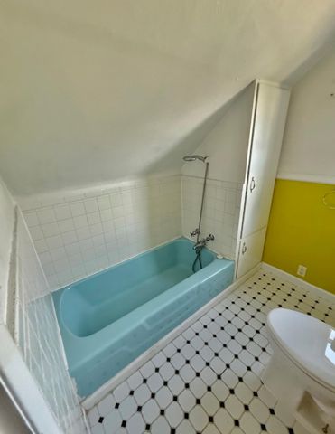 2613 W Cleveland Ave, Spokane, WA 99205