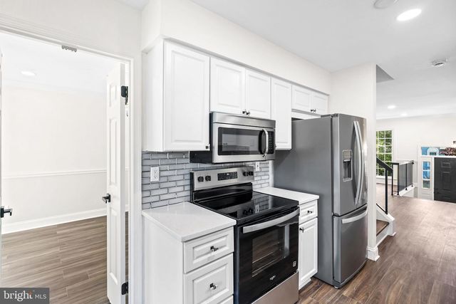 8703 DELCRIS DR, Montgomery Village, MD 20886