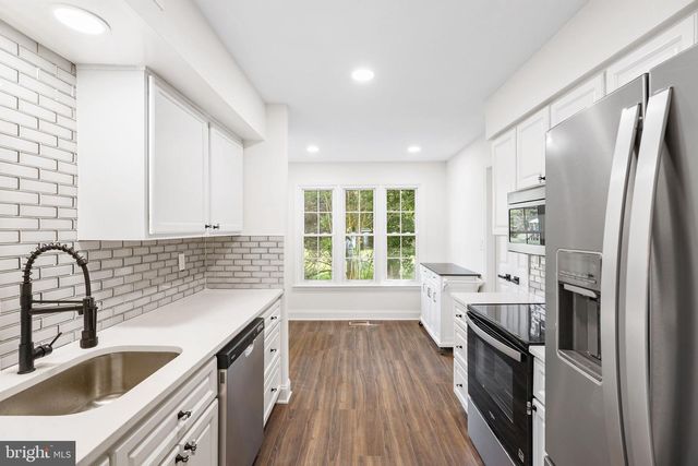 8703 DELCRIS DR, Montgomery Village, MD 20886