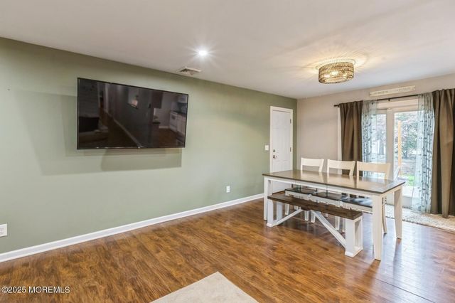 1624 10th Avenue, Toms River, NJ 08757