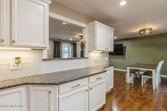 1624 10th Avenue, Toms River, NJ 08757