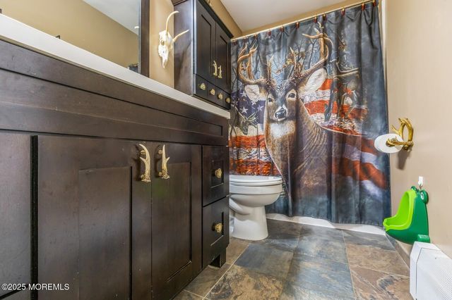 1624 10th Avenue, Toms River, NJ 08757