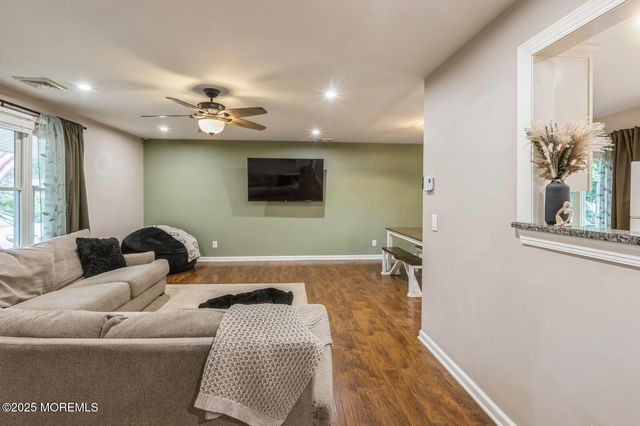 1624 10th Avenue, Toms River, NJ 08757