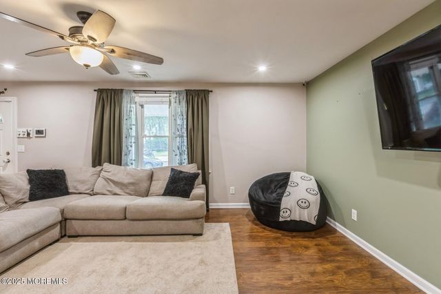 1624 10th Avenue, Toms River, NJ 08757