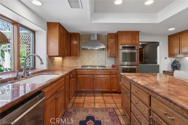 1353 Rimroad, Riverside, CA 92506