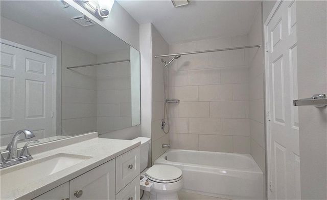 1074 Peachtree Walk NE B 216, Atlanta, GA 30309