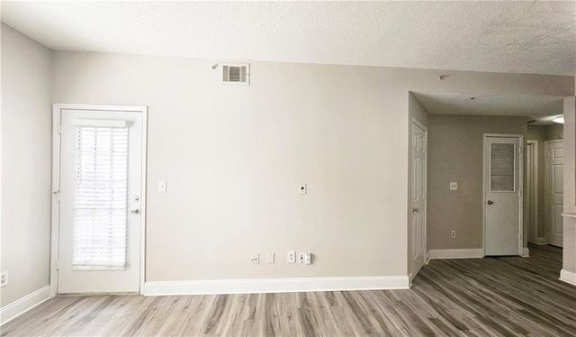 1074 Peachtree Walk NE B 216, Atlanta, GA 30309