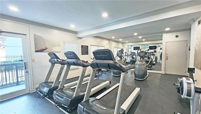 1074 Peachtree Walk NE B 216, Atlanta, GA 30309