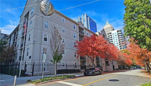1074 Peachtree Walk NE B 216, Atlanta, GA 30309