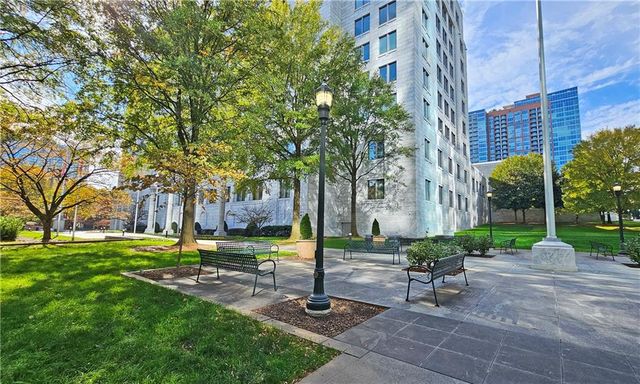 1074 Peachtree Walk NE B 216, Atlanta, GA 30309