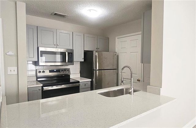 1074 Peachtree Walk NE B 216, Atlanta, GA 30309