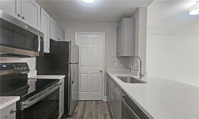 1074 Peachtree Walk NE B 216, Atlanta, GA 30309