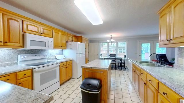 91 Robertson Rd. South, Murray, KY 42071