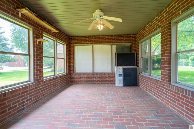 91 Robertson Rd. South, Murray, KY 42071