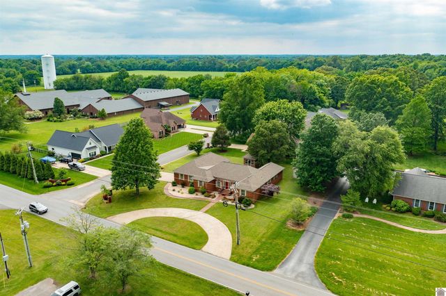 91 Robertson Rd. South, Murray, KY 42071