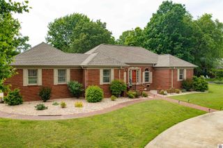 91 Robertson Rd. South, Murray, KY 42071