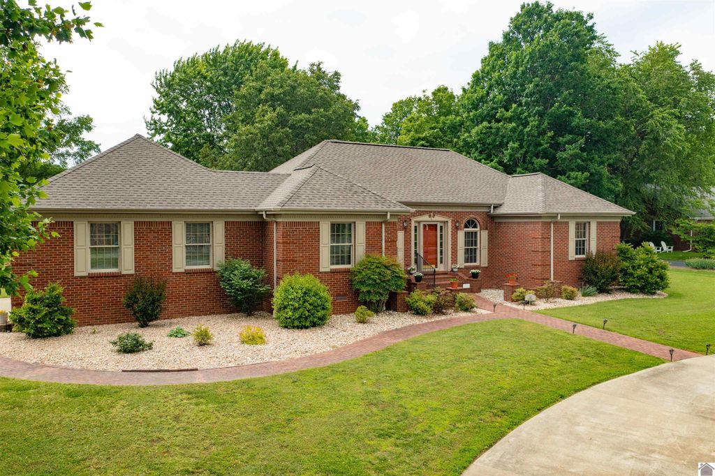 91 Robertson Rd. South, Murray, KY 42071