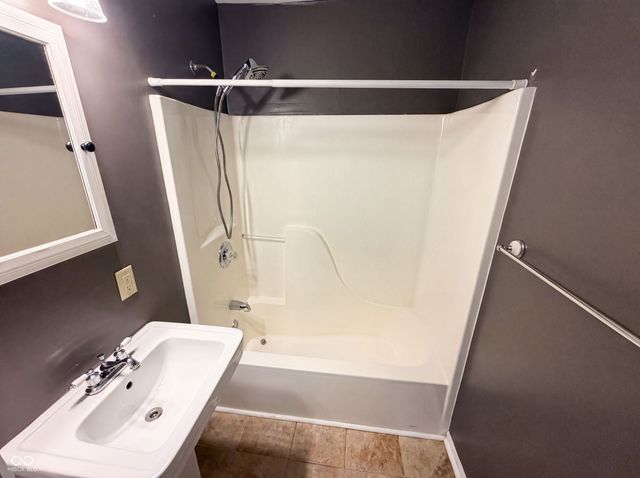 2308 E 69th Street, Indianapolis, IN 46220