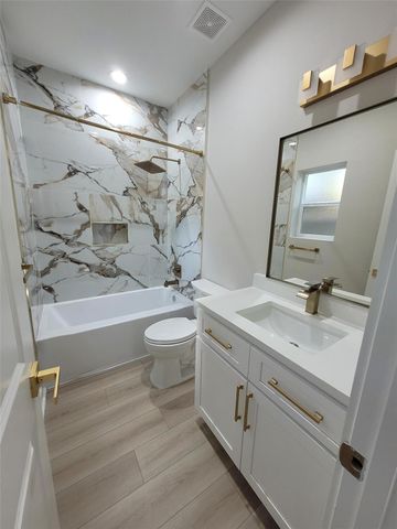 2805 Tierwester Street, Houston, TX 77004