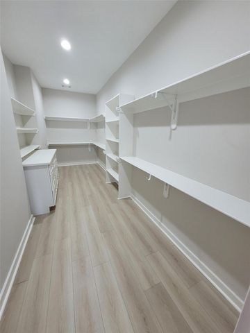 2805 Tierwester Street, Houston, TX 77004