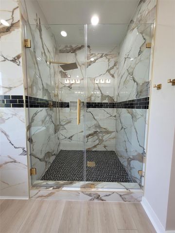 2805 Tierwester Street, Houston, TX 77004