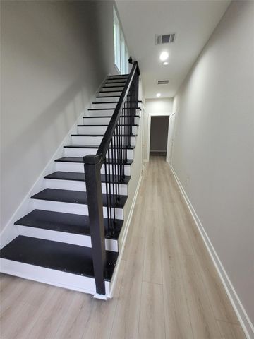 2805 Tierwester Street, Houston, TX 77004