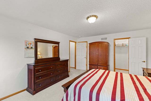 10415 Hickory Drive 9, Urbandale, IA 50322