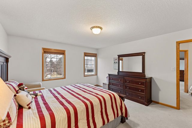 10415 Hickory Drive 9, Urbandale, IA 50322