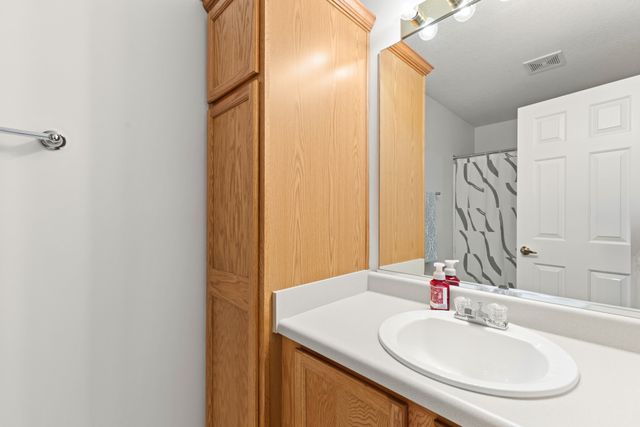 10415 Hickory Drive 9, Urbandale, IA 50322