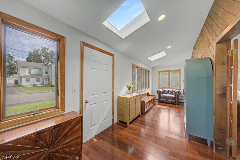 16 Jaqui Ave, Morris Plains Boro, NJ 07950 — photo 4